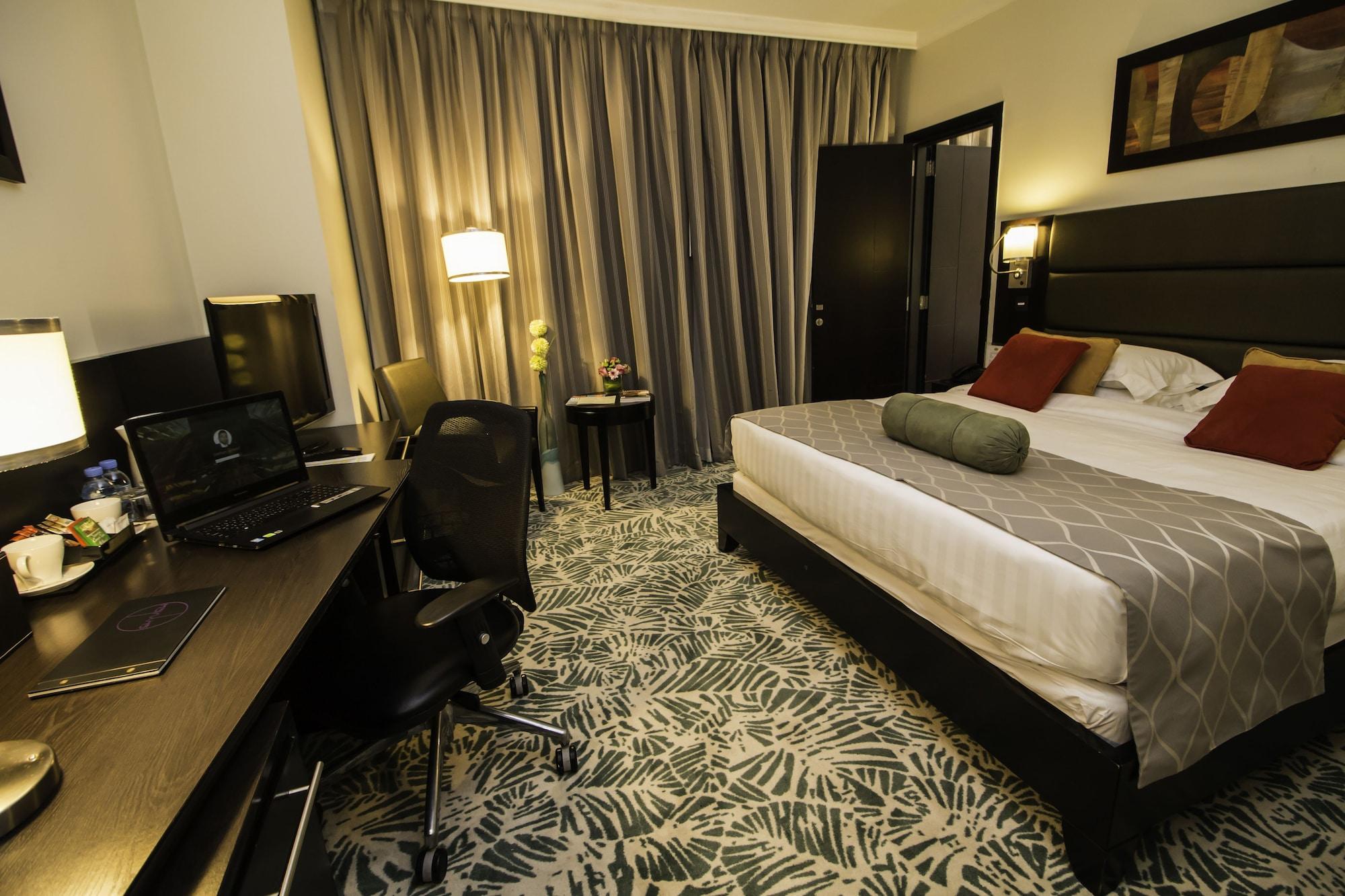 The Royal Riviera Hotel Doha Exterior foto