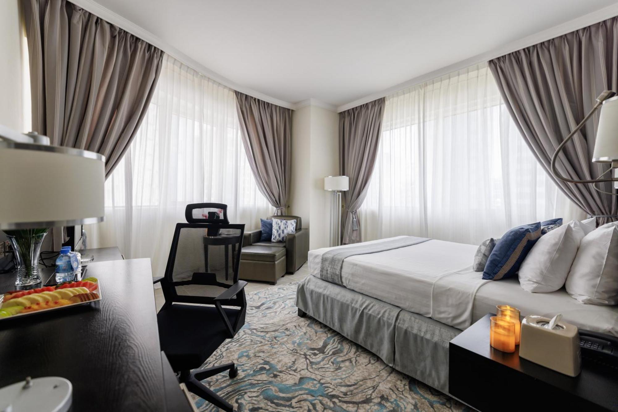 The Royal Riviera Hotel Doha Exterior foto