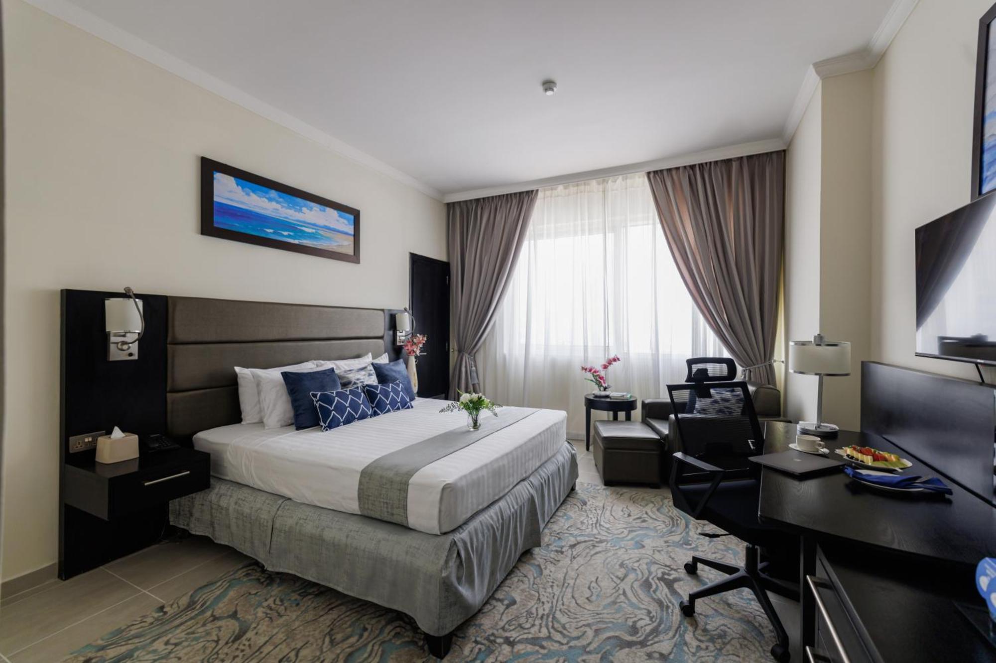 The Royal Riviera Hotel Doha Exterior foto